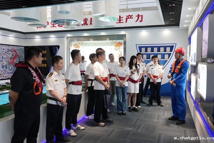 介绍新生圩水上绿色综合服务区