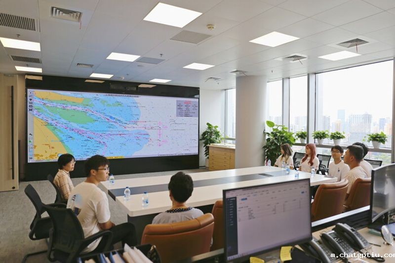 参观引航指挥中心